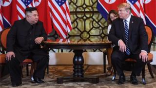 美國總統特朗普和朝鮮領導人金正恩舉行的二次峰會在越南首都河內中途談崩