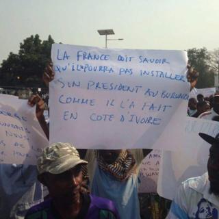 Imyiyerekano yari irmo abafise ivyapa vyiyamiriza Ubufaransa