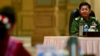 ဖွဲ့စည်းပုံပြင်ရေးပူးပေါင်းကော်မတီမှာ တပ်ကိုယ်စားလှယ်တွေပါဝင်လာ