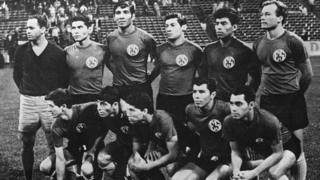 A seleção de El Salvador antes da partida que deflagrou um guerra, em 27 de junho 1969