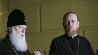Глава УПЦ КП Філарет та речник УПЦ КП архієпископ Євстратій (Зоря) на брифінгу після знятті анафеми з Філарета