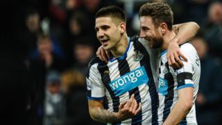 paul dummett ac aleksandar mitrovic