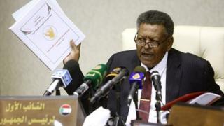 Le nouveau Premier ministre du Soudan, Bakri Hassan Saleh