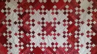 Одеяло в традиционном стиле, выполненное художником Эриком Сушински