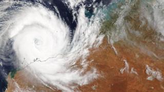 Спутниковое изображение циклона Вероника, приближающегося к северо-западному побережью Западной Австралии