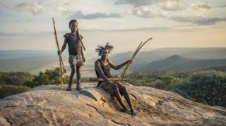 Tanzanya'da Hadza avcıları