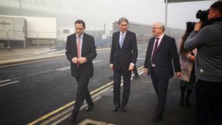 Phillip Hammond visits Southampton docks