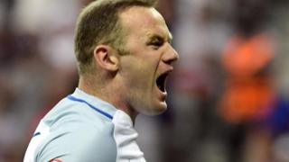 Rooney zai ci gaba da zama kyaftin Ingila