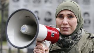 Амина Окуева была помощницей депутата Игоря Мосийчука и пресс-офицером батальона имени Джохара Дудаева