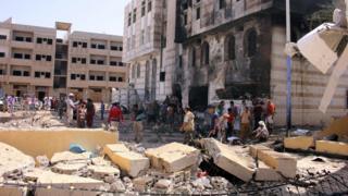تفجير سيارة في عدن يوم 14 نوفمبر