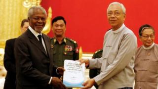 Kuri uyu wa gatatu Bwana Annan yashyikirije Perezida wa Myanmar, Htin Kyaw, raporo yakozwe n'akanama kigenga ayoboye