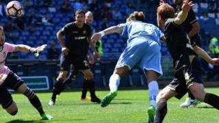Ciro Immobile lokacin da yake zuwa kwallo ragar Palermo