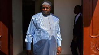 mai ahmad fatty, limogé, démis de ses fonctions, adama barrow, gambie