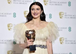 En iyi yardımcı kadın oyuncu kategorisinde Rachel Weisz ödül kazandı
