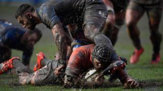 Dreigiau v Newcastle