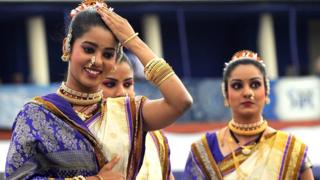 क्रिकेट, आयपीएल, चीअरलीडर्स