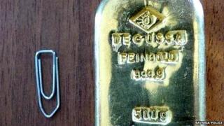 Police photo of gold bar found in Koenigssee lake