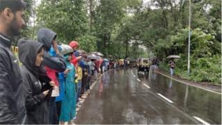 आरेचं जंगल वाचविण्यासाठी आंदोलन