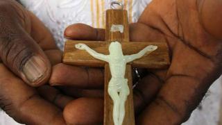 Ntibisobanutse neza urusengero uyu mugabo yiregeyemo