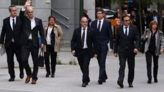 Indwi ku bari abashikiranganji munani ba catalogne bitavye sentare, bafotowe bashitse