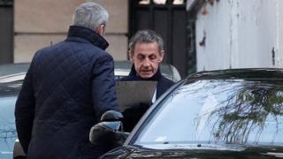 Nicolas Sarkozy ayaa sheegay in aan cadayn dhab ah loo haynin eedaymaha loo soo jeediyay