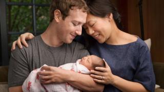 Марк Цукерберг, его жена Присцилла и их малышка по имени Макс