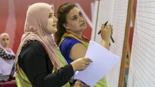 فرز الأصوات فى الانتخابات التونسية