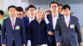 Ngoại trưởng Hàn Quốc Kang Kyung-wha nói bà sẵn sàng nói chuyện với người đồng nhiệm từ Bắc Hàn