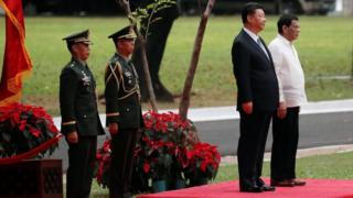 2018年11月20日,菲律賓總統杜特爾特在首都馬尼拉總統府為習近平舉行歡迎儀式。