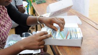 Akwụkwọ ntuliaka a na-akpọ PVC