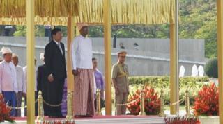 မြန်မာ လာအို