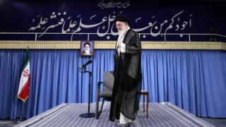 آیت الله خامنه ای