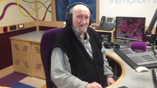 Folk musician John Kaneen given island's top cultural award