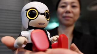 Робот Kirobo Mini