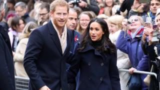 Hoàng tử Harry và cô Meghan Markle dự hội chợ từ thiện ở Nottingham hôm 1/12