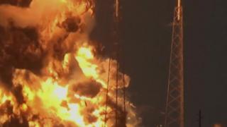 爆発炎上するロケット「ファルコン9」