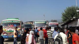 सार्वजनिक बस
