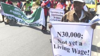 NCL workers dey protest minimum wage increase
