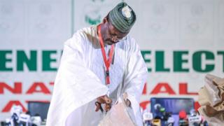 Farfesa Mahmood Yakubu shugaban Zaben Nigeria