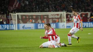Pavkov sa saigračima proslavlja gol