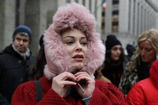 Rose McGowan arrives to speak to reporters outside New York Criminal Court
