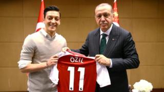 اردوغان و مسوت اوزیل