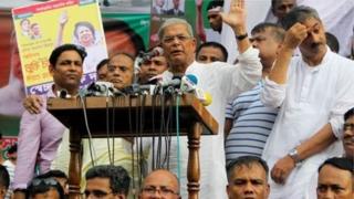 বিএনপি মহাসচিব মির্জা ফখরুল ইসলাম আলমগীর একটি সমাবেশে বক্তব্য রাখছেন।