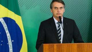 Jair Bolsonaro discursa