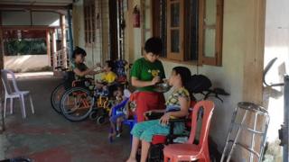 မိဘကစွန့်ပစ်ထားတဲ့ ကလေးငယ်တွေကို လူမှုဝန်ထမ်းဦးစီးဌာနအောက်က ဂေဟာတွေမှာ စောင့်ရှောက်ထား