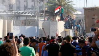 Anti-government protesters storm Baghdad's Green Zone, 20 May