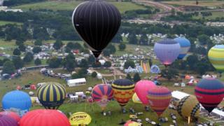 Balloon Fiesta, Sunday am ascent