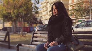 Zoe Babaolou genç Yunanların 2015'te ideolojik kaygılarla oy verdiğini fakat bunun bir faydasını görmediklerini söylüyor