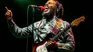 Ziggy Marley: Musician gives backing to Extinction Rebellion - BBC News