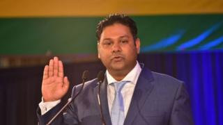 Ravi Yerrigadoo, en poste depuis les élections de 2014, est accusé d'avoir facilité des opérations de blanchiment d'argent grâce à ses prérogatives ministérielles